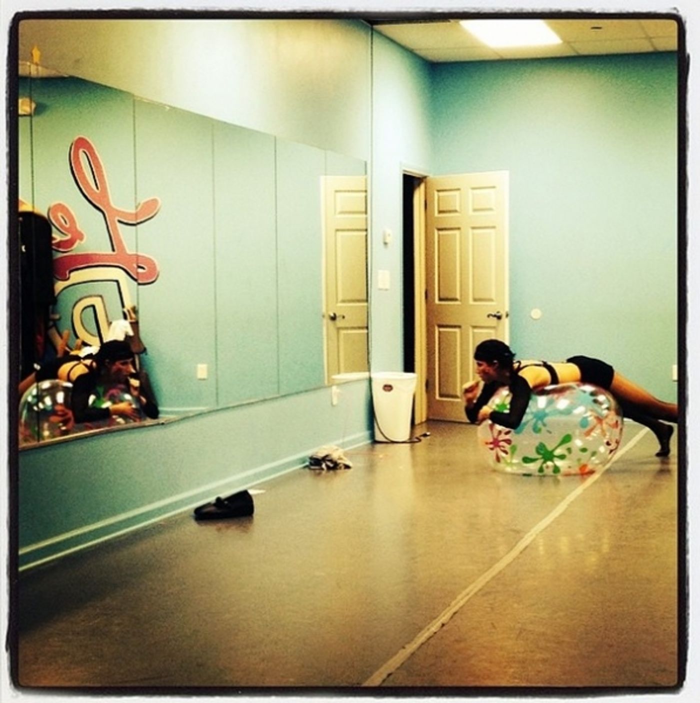 Photo Flash: Saturday Intermission Pics, 5/10, Part 2- MORMON Leaves Mark in LA, Max von Essen SIPs, and More!  Image