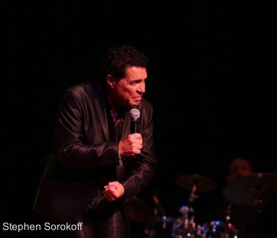 Clint Holmes Photo