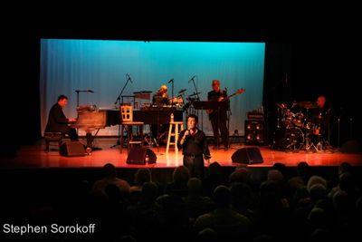 Clint Holmes Photo