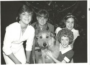 Andrea McArdle with ANNIE Girls Photo