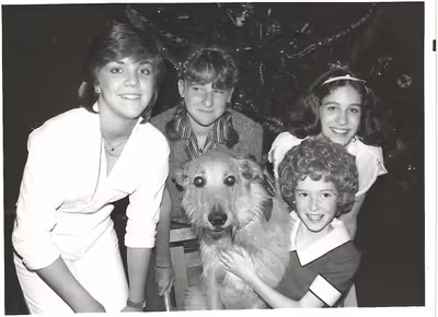 Andrea McArdle with ANNIE Girls Photo