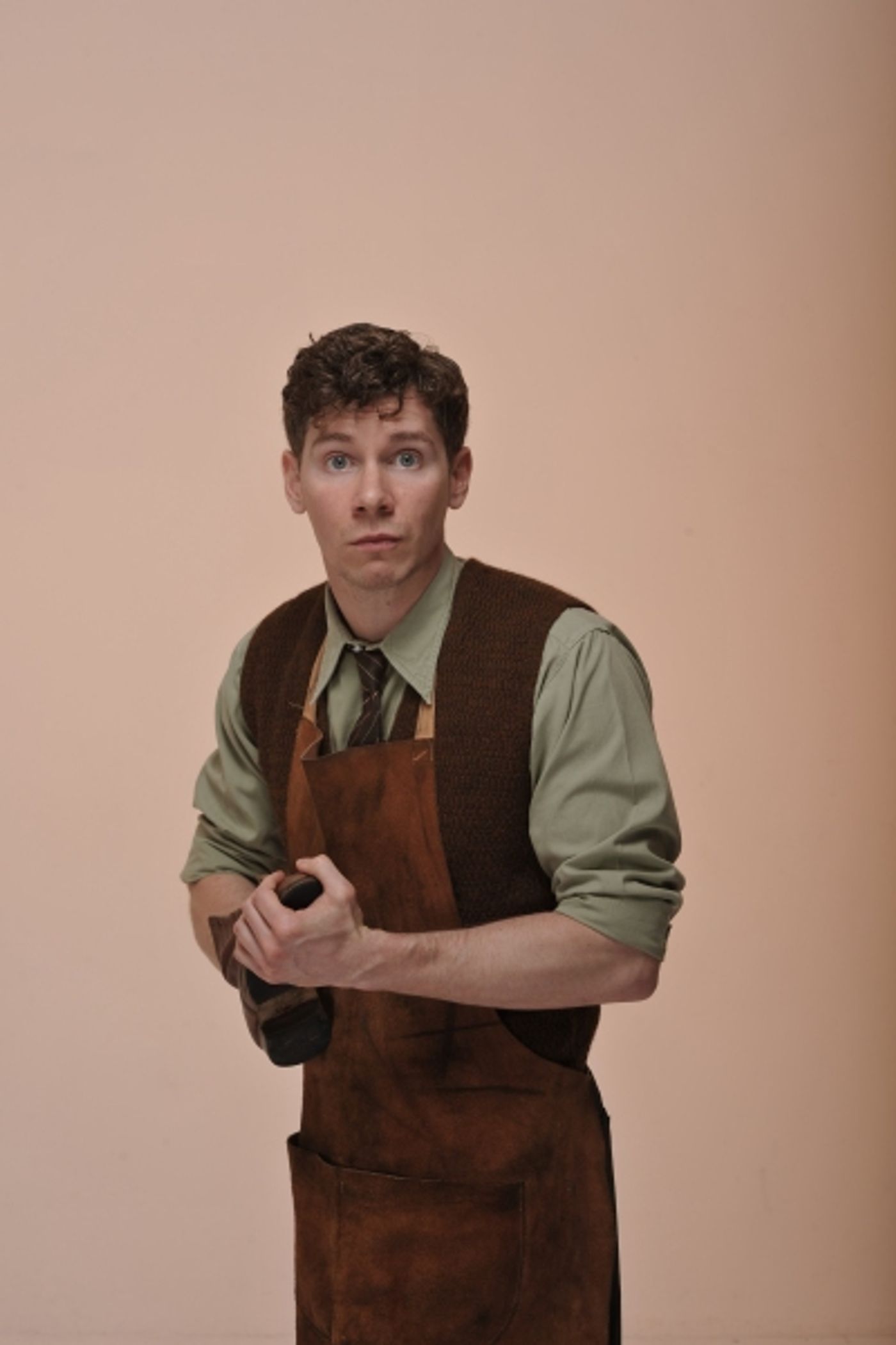 Photo Coverage: First Look At Mark Benton In HOBSON'S CHOICE!  Image