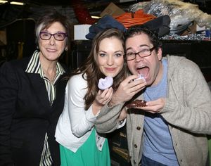 Robyn Goodman, Alumini Laura Osnes and Former musical director Andy Einhorn @ BroadwayWorld Robyn Goodman, Alumini Laura Osnes and Former musical director Andy Einhorn Photo