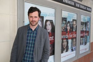 Actor Tom Everett Scott  Photo