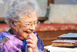 Roslyn Alexander @ BroadwayWorld Roslyn Alexander Photo