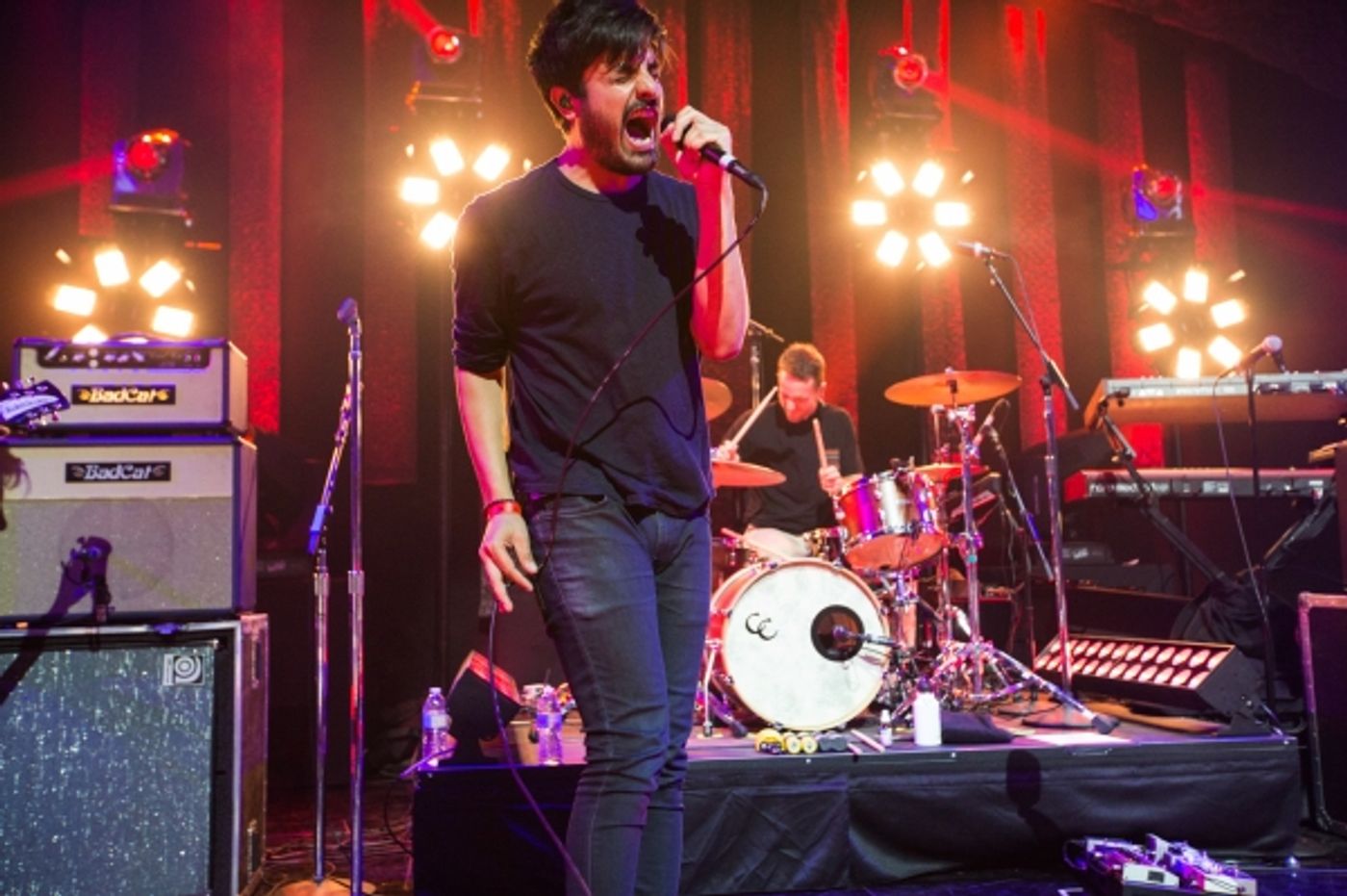 Photo Flash: Young the Giant Performs at iHeartRadio Theater  Image