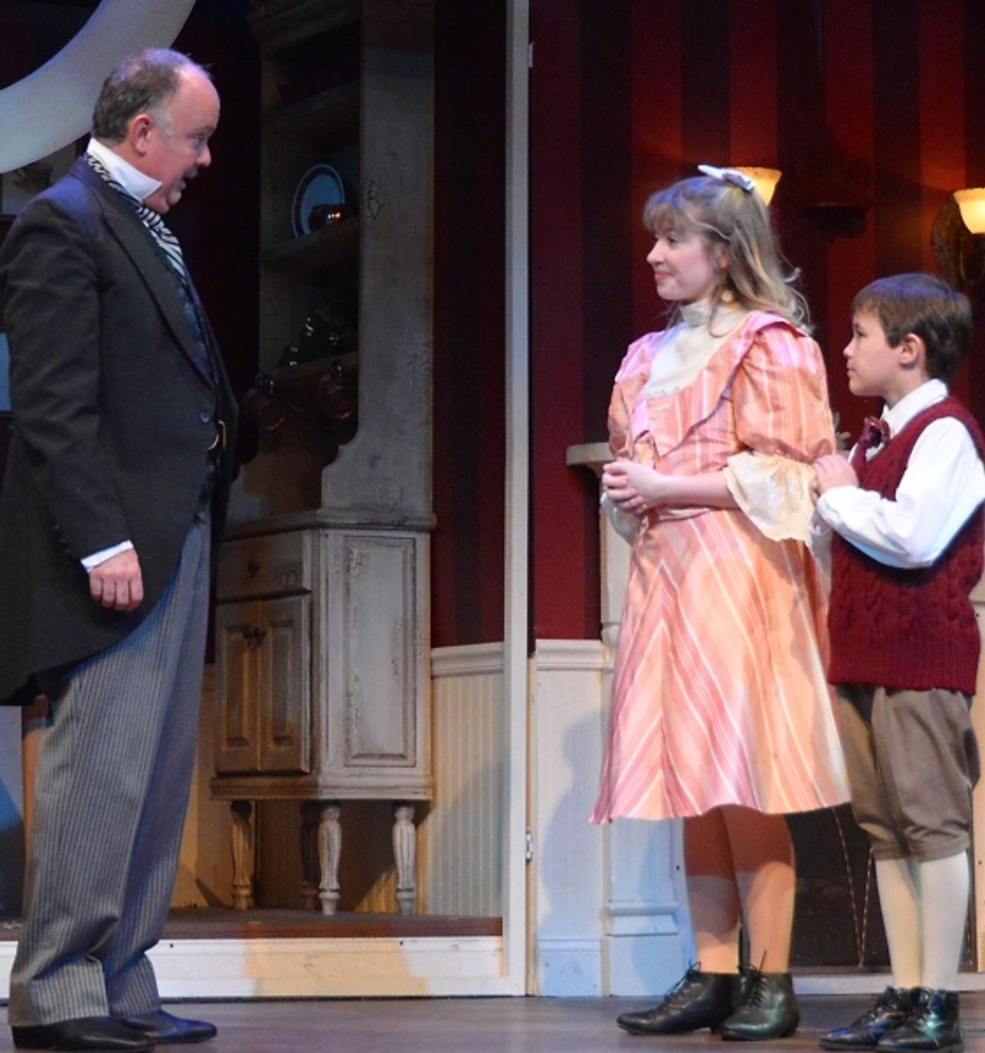 Photo Flash: Beef & Boards Dinner Theatre's MARY POPPINS, Now Playing  Image