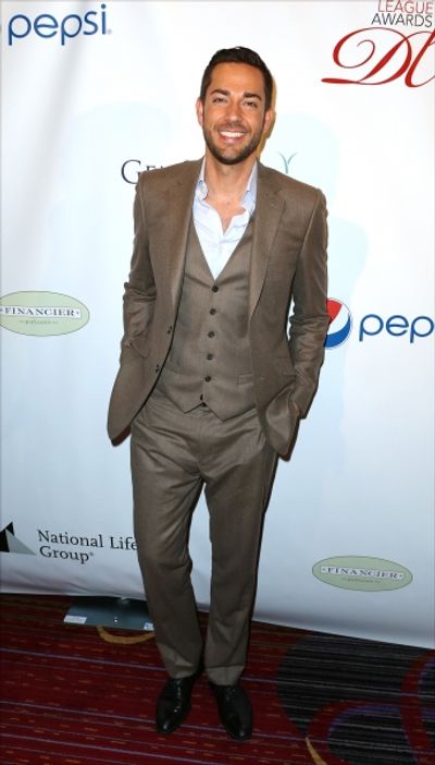Zachary Levi  Photo