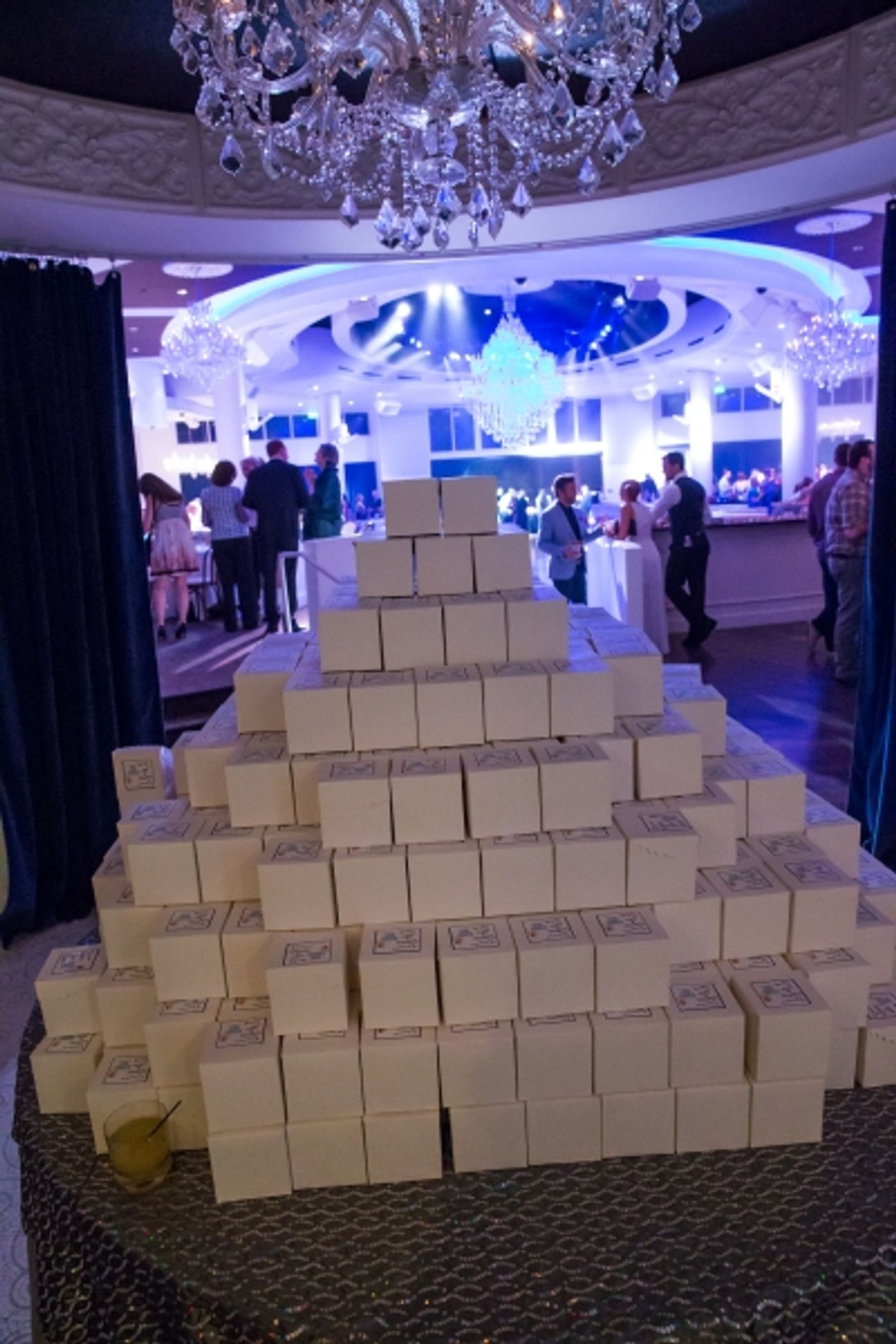 Photo Flash: Cast of MAMMA MIA! Celebrates Opening Night at New Tropicana Las Vegas  Image