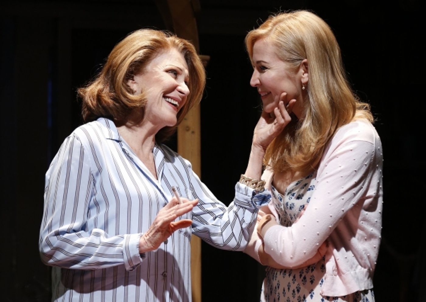 Photo Flash: First Look at Linda Lavin & More in Vineyard's TOO MUCH SUN  Image