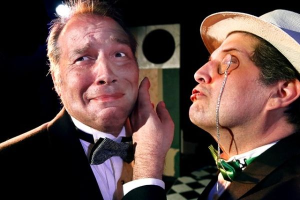 Max Reinhardt (Manny Longoria) falls in love with Will Hays (Robert Faber) after bein Photo
