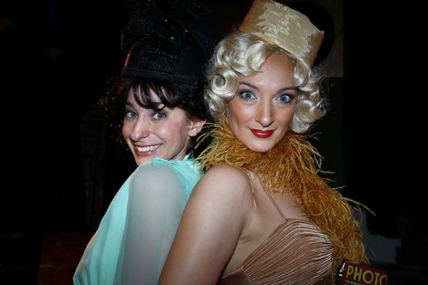 Olivia (Tyrrell Woolbert) and Lydia (Shandi Gomez) pose for fans at the Grauman''s Ch Photo