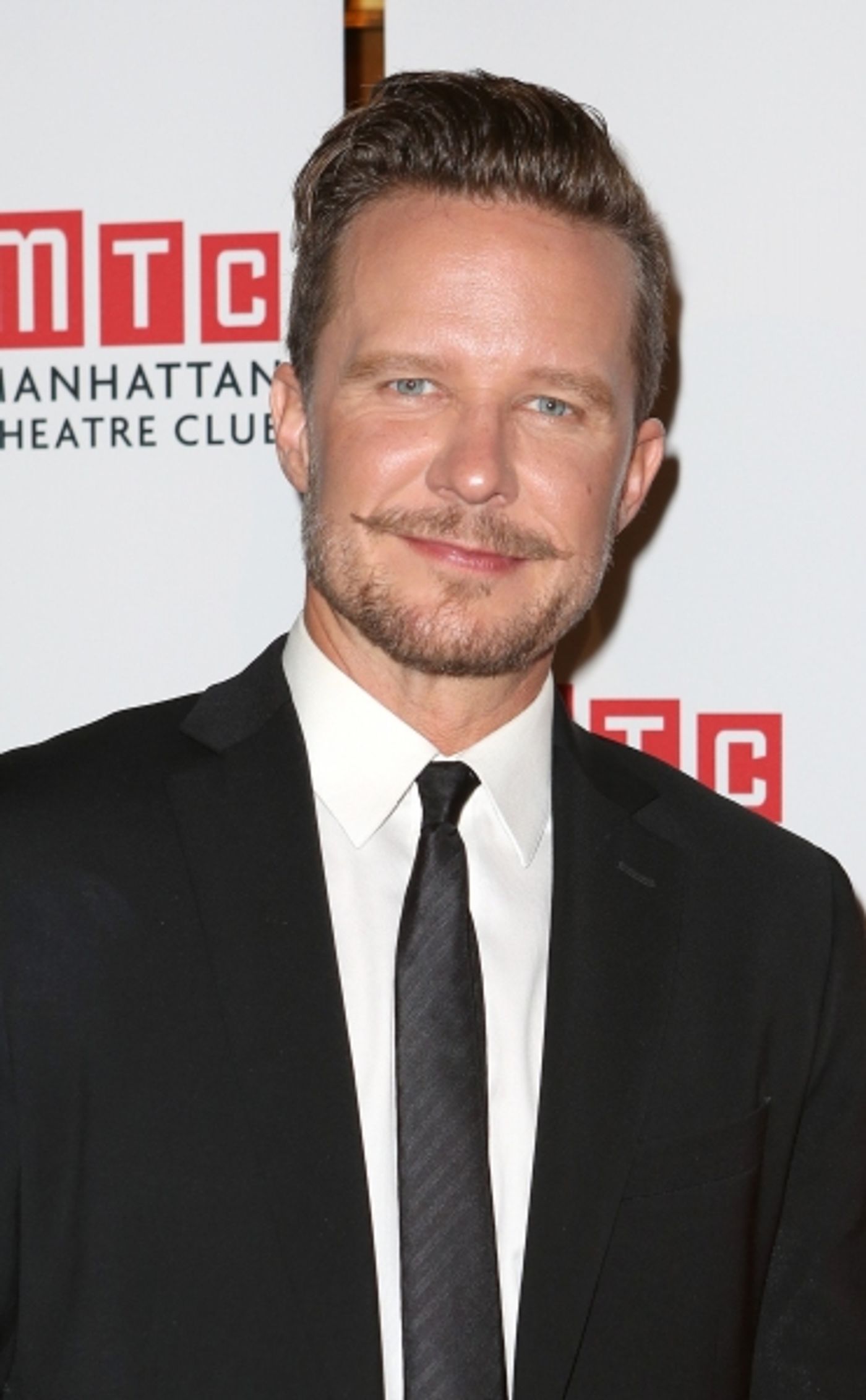 Photo Coverage: On the Red Carpet for MTC's Spring Gala with Debra Messing, Judith Light & More! Image