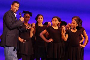 Denzel Washington and students from Dr. Gladstone H Atwell MS 61 @ BroadwayWorld Denzel Washington and students from Dr. Gladstone H Atwell MS 61 Photo