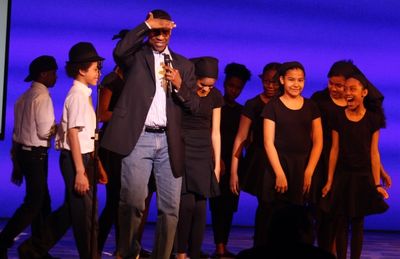 Denzel Washington and students from Dr. Gladstone H Atwell MS 61   Photo