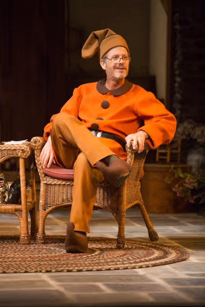 Martin Moran as Vanya Photo