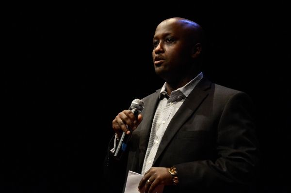Olivier Nduhungirehe Photo