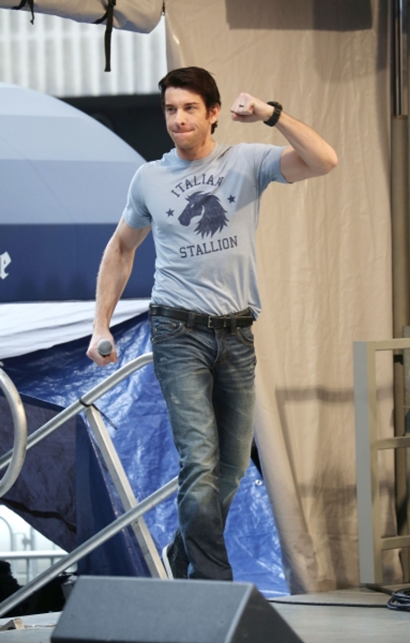 Photo Coverage: Broadway Unites! Casts of BEAUTIFUL, ROCKY, CABARET & More Perform at STARS IN THE ALLEY  Image