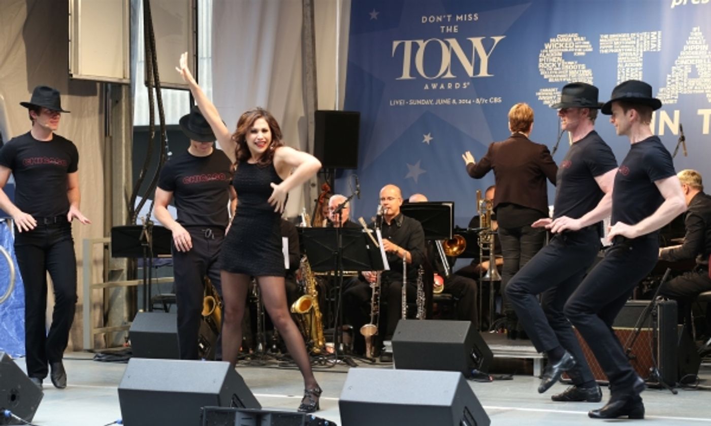 Photo Coverage: Broadway Unites! Casts of BEAUTIFUL, ROCKY, CABARET & More Perform at STARS IN THE ALLEY  Image
