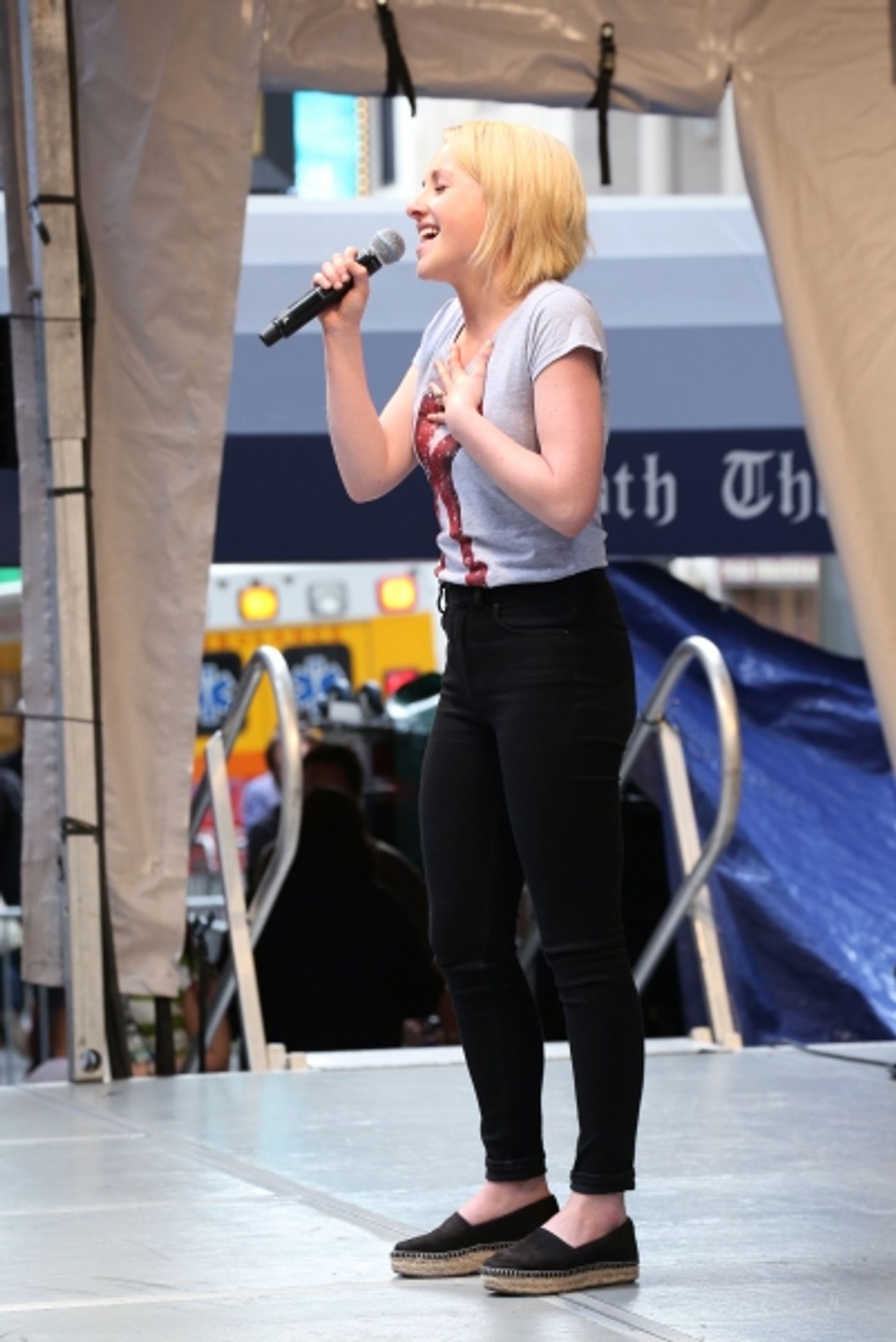 Photo Coverage: Broadway Unites! Casts of BEAUTIFUL, ROCKY, CABARET & More Perform at STARS IN THE ALLEY  Image