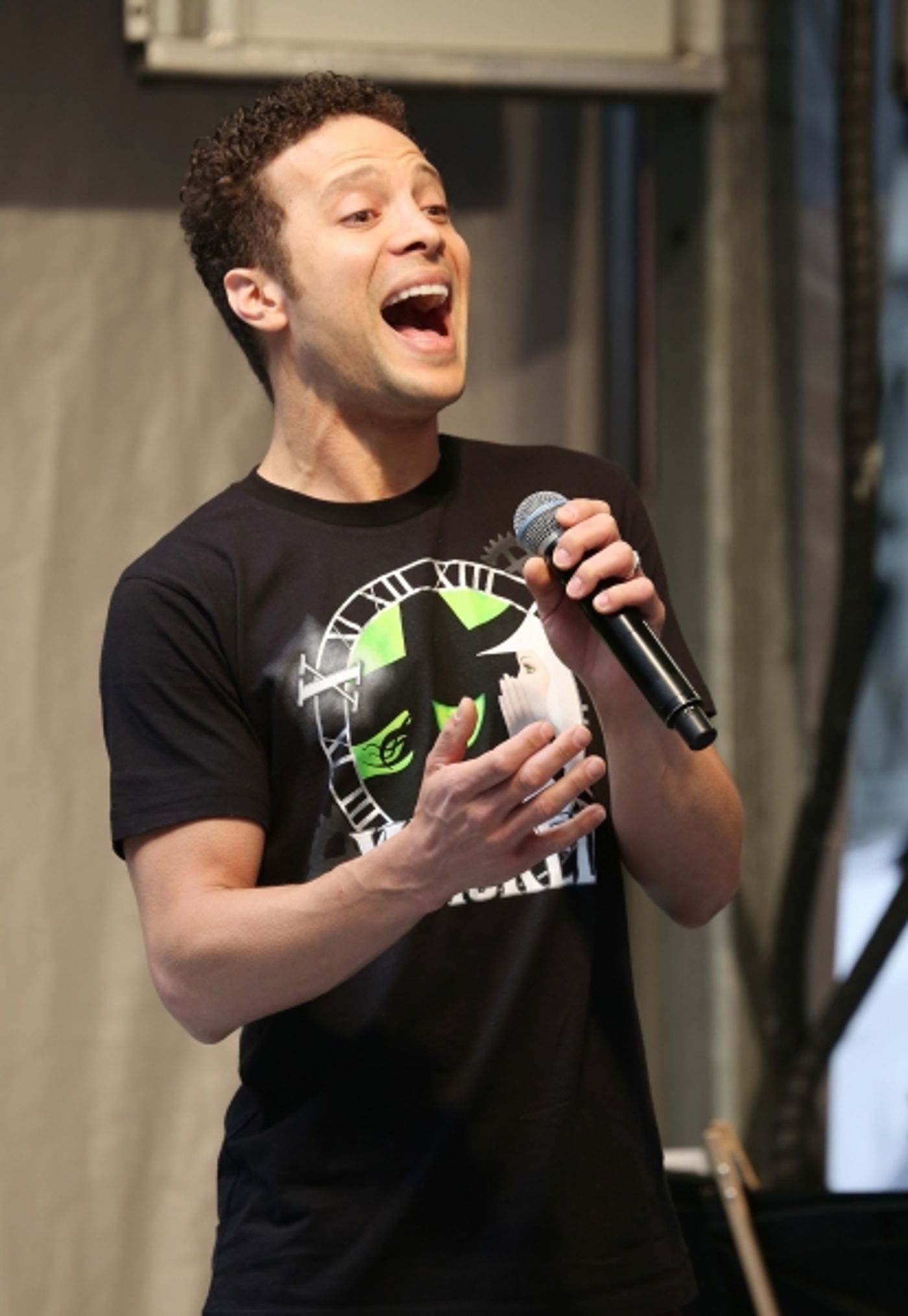 Photo Coverage: Broadway Unites! Casts of BEAUTIFUL, ROCKY, CABARET & More Perform at STARS IN THE ALLEY  Image