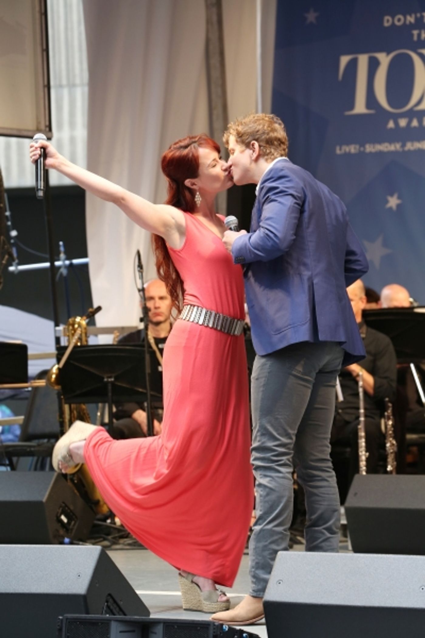 Photo Coverage: Broadway Unites! Casts of BEAUTIFUL, ROCKY, CABARET & More Perform at STARS IN THE ALLEY  Image