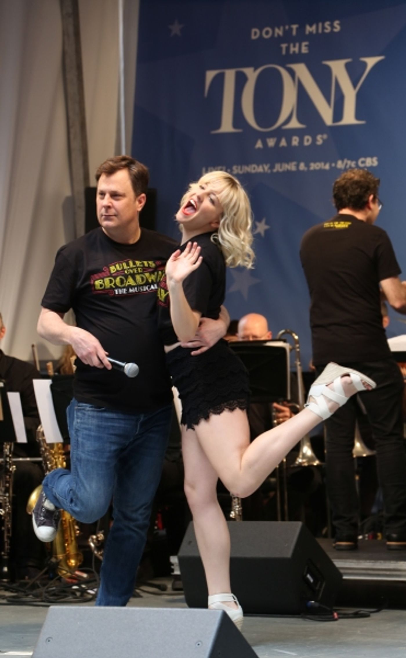 Photo Coverage: Broadway Unites! Casts of BEAUTIFUL, ROCKY, CABARET & More Perform at STARS IN THE ALLEY  Image