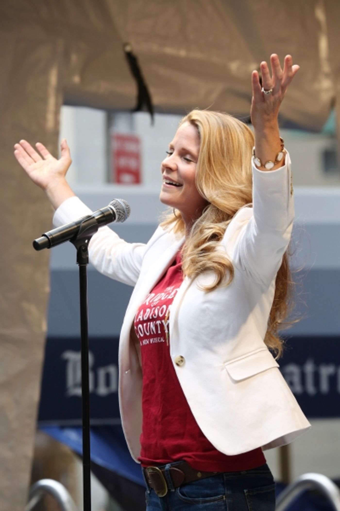 Photo Coverage: Broadway Unites! Casts of BEAUTIFUL, ROCKY, CABARET & More Perform at STARS IN THE ALLEY  Image