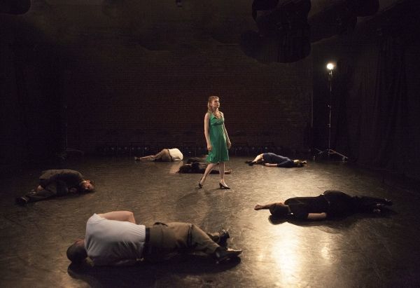 LOOKING FOR ELVIS (Center: Christianne Ullmark) Photo