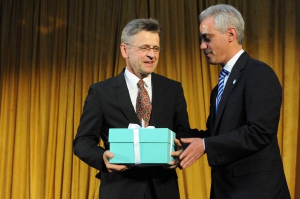 Chicago Mayor Rahm Emanuel presents Mikhail Baryshikov with Hubbard Street????? Photo