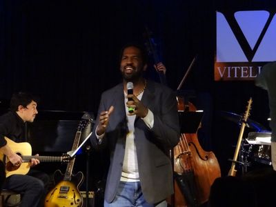 Quentin Oliver Lee Photo