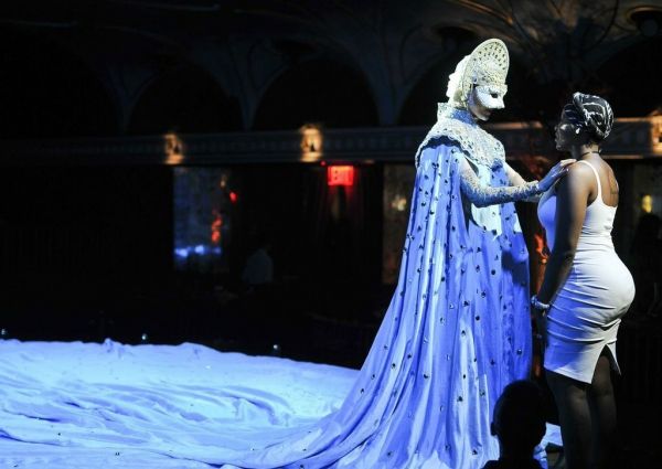 The Marchesa (Katherine Crockett) and Fantasia Barrino. Photo