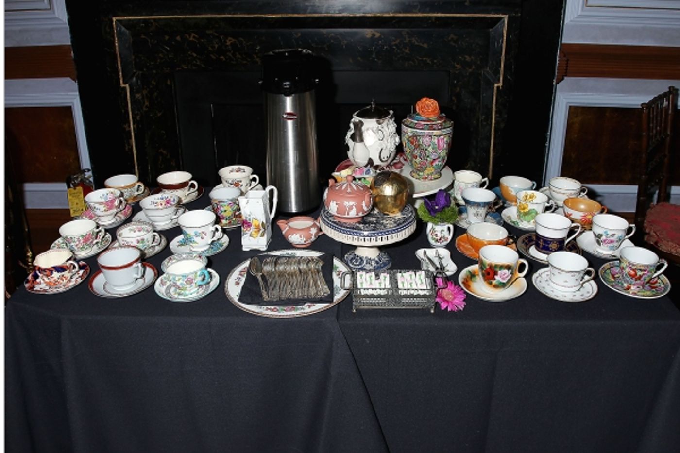 Photo Flash: Julianne Moore Toasts Tony Nominee LaTanya Richardson Jackson!  Image