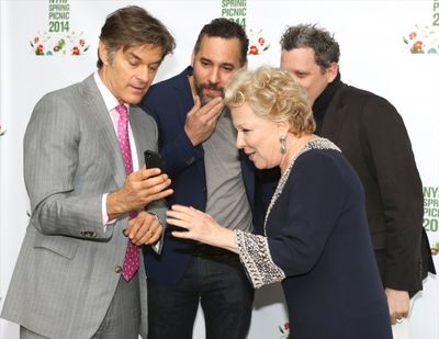 Dr. Oz, Arnold Germer, Bette Midler and Isaac Mizrahi  Photo