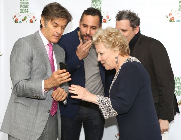 Dr. Oz, Arnold Germer, Bette Midler and Isaac Mizrahi  Photo