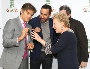 Dr. Oz, Arnold Germer, Bette Midler and Isaac Mizrahi  Photo