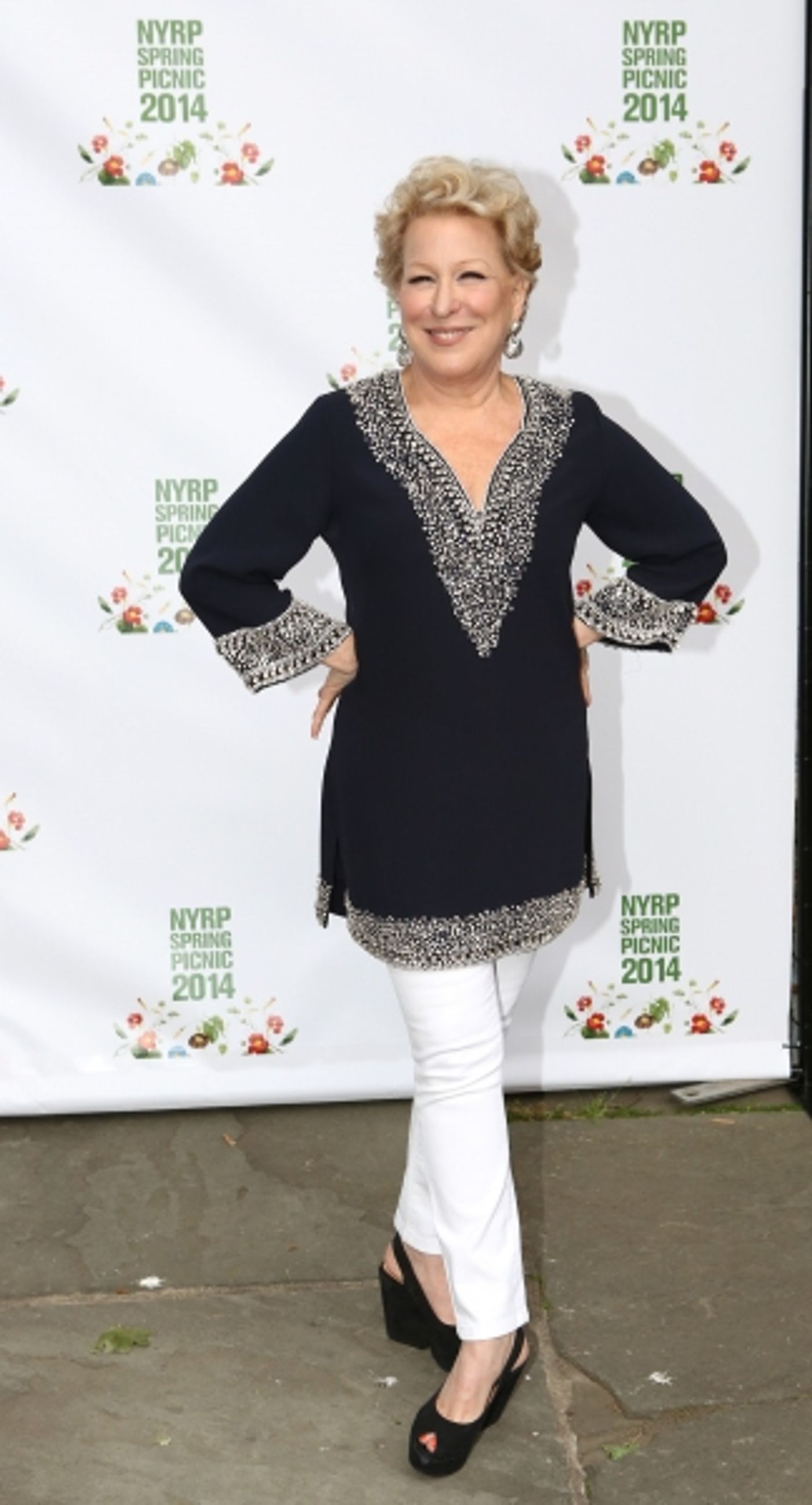 Photo Coverage: Bette Midler Hosts New York Restoration Project's 13th Annual Spring Picnic!  Image