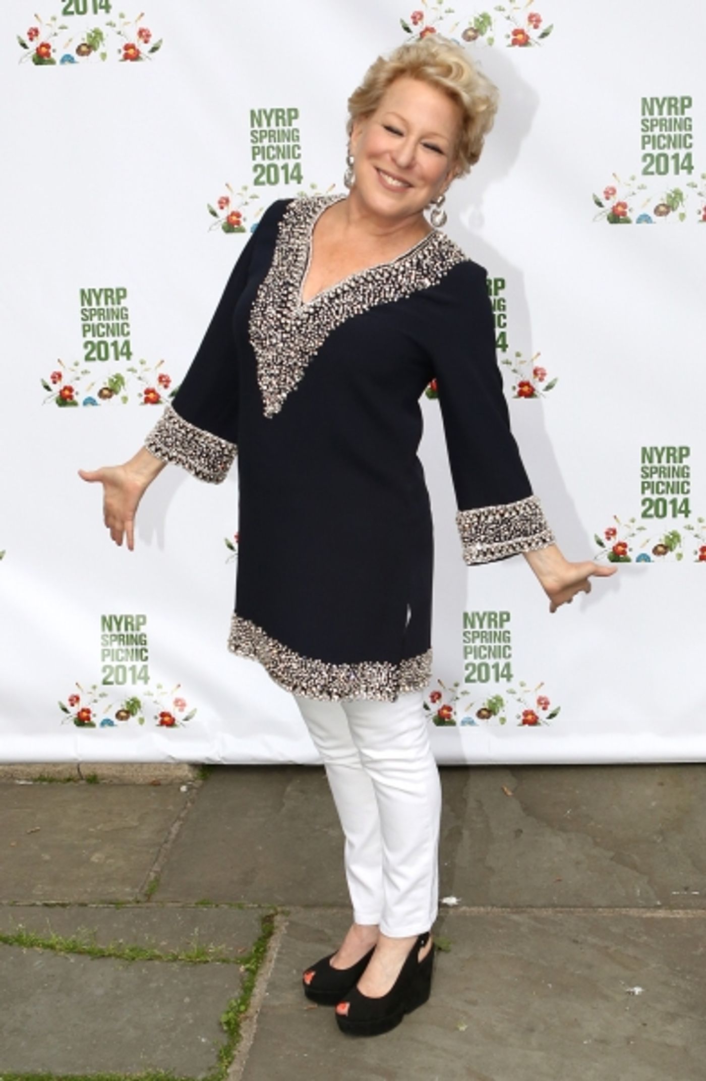 Photo Coverage: Bette Midler Hosts New York Restoration Project's 13th Annual Spring Picnic!  Image