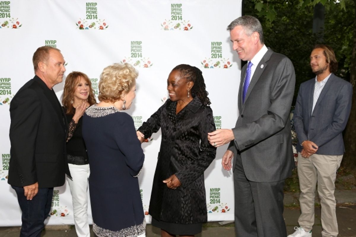 Michael Kors, Marlo Thomas, Bette Midler, Chirlane McGray and Mayor Bill de Blasio and Lance LePere  at 