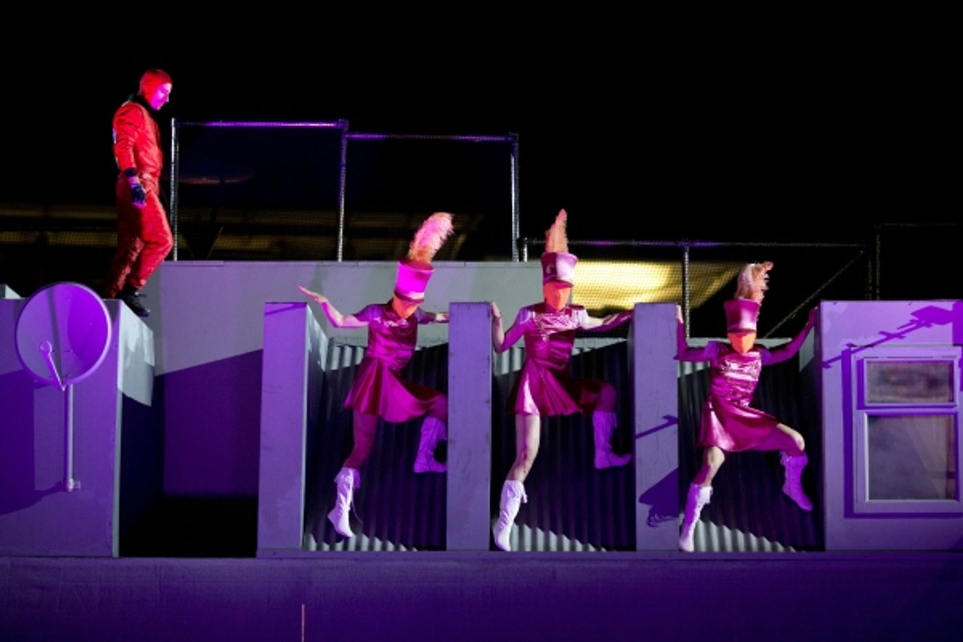 Photo Flash: New Shots from 360 Degree-Performance THE ROOF at Doon Street Car Park  Image