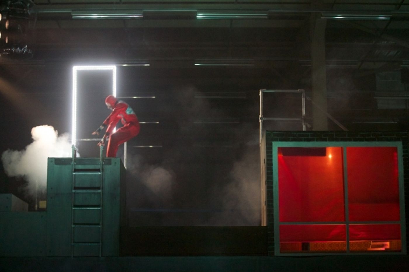 Photo Flash: New Shots from 360 Degree-Performance THE ROOF at Doon Street Car Park  Image