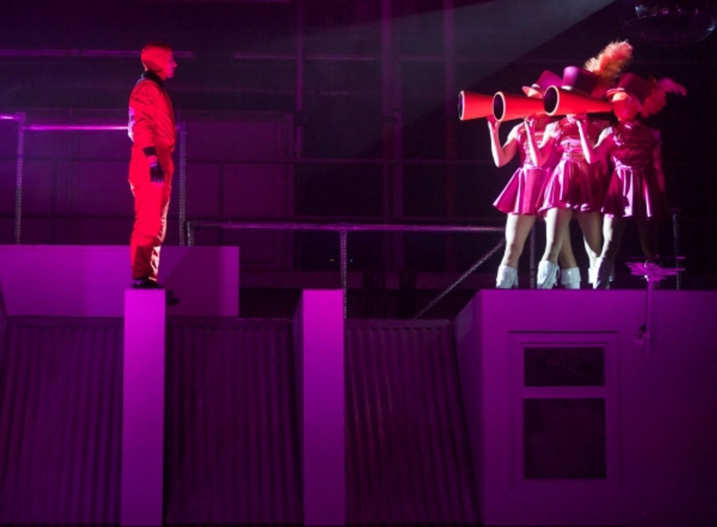 Photo Flash: New Shots from 360 Degree-Performance THE ROOF at Doon Street Car Park  Image