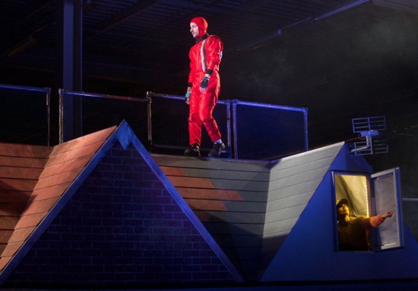 Photo Flash: New Shots from 360 Degree-Performance THE ROOF at Doon Street Car Park  Image