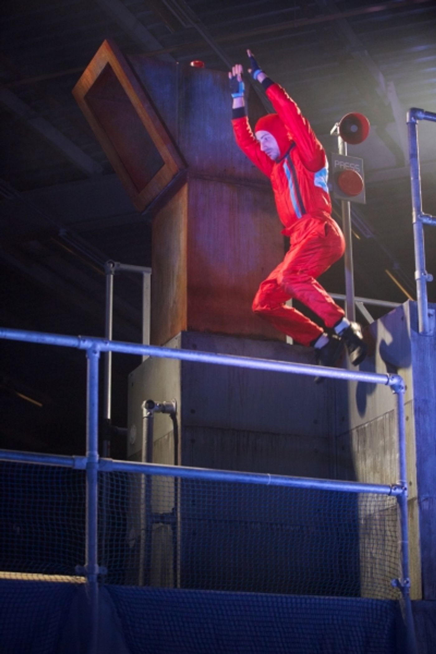 Photo Flash: New Shots from 360 Degree-Performance THE ROOF at Doon Street Car Park  Image