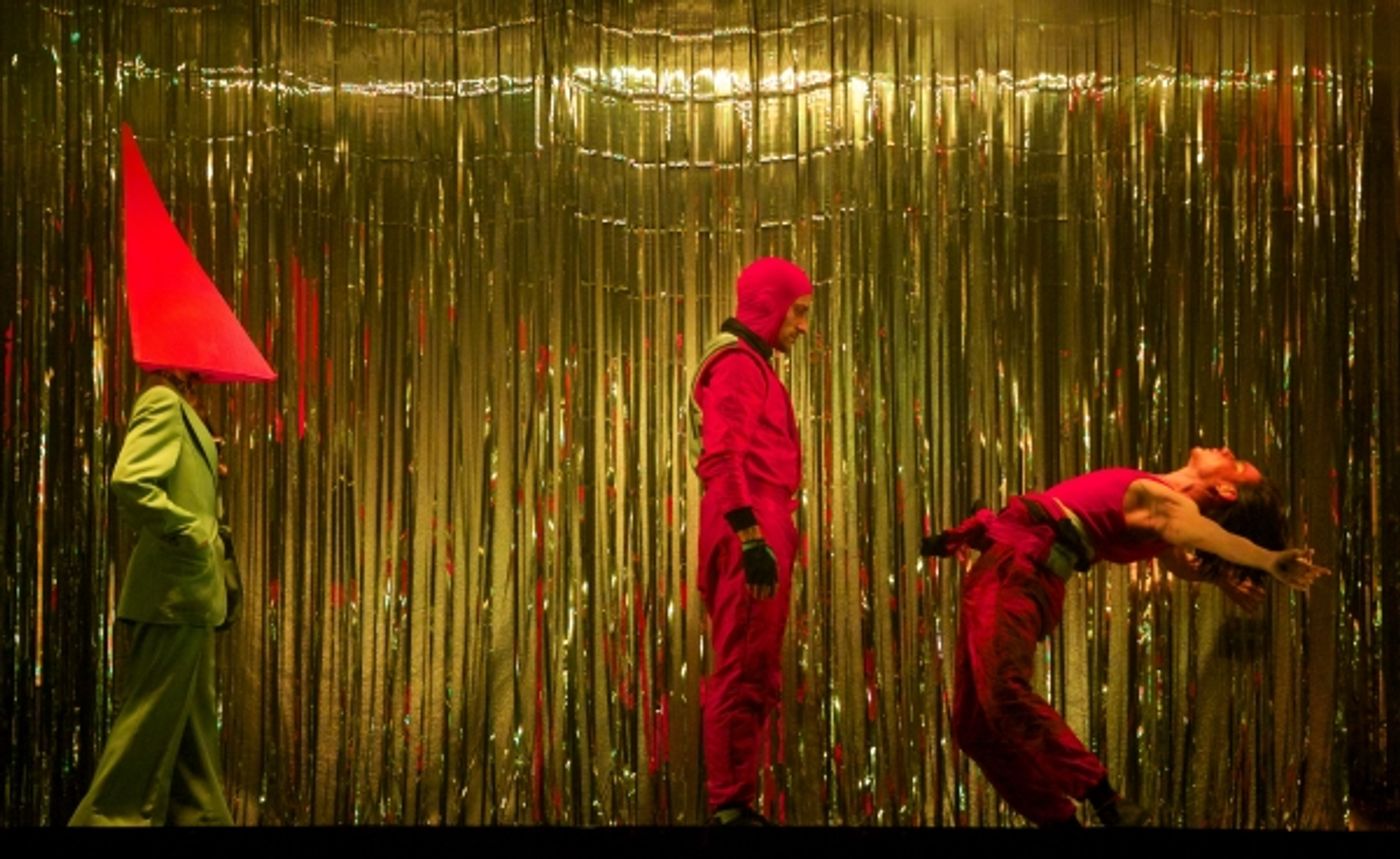 Photo Flash: New Shots from 360 Degree-Performance THE ROOF at Doon Street Car Park  Image