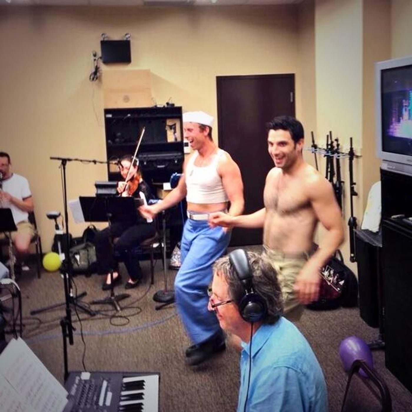 Photo Flash: Saturday Intermission Pics, 5/31- LES MISERABLES Gets Crafty, BULLETS Takes a Field Trip, and More!  Image