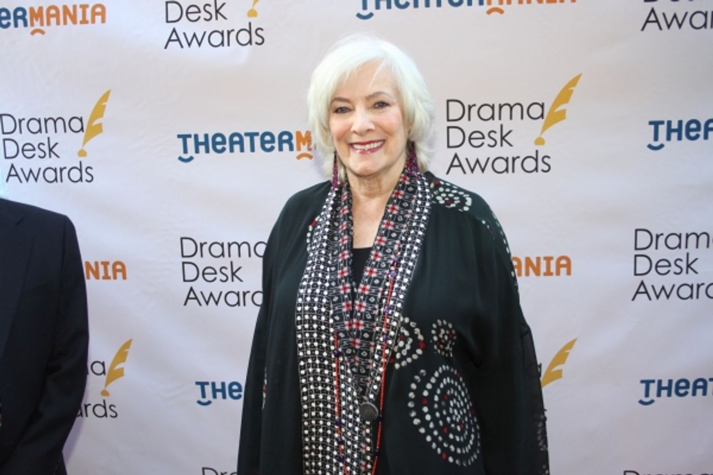 Photo Coverage: On the Red Carpet at the Drama Desk Awards- Part 1 Image