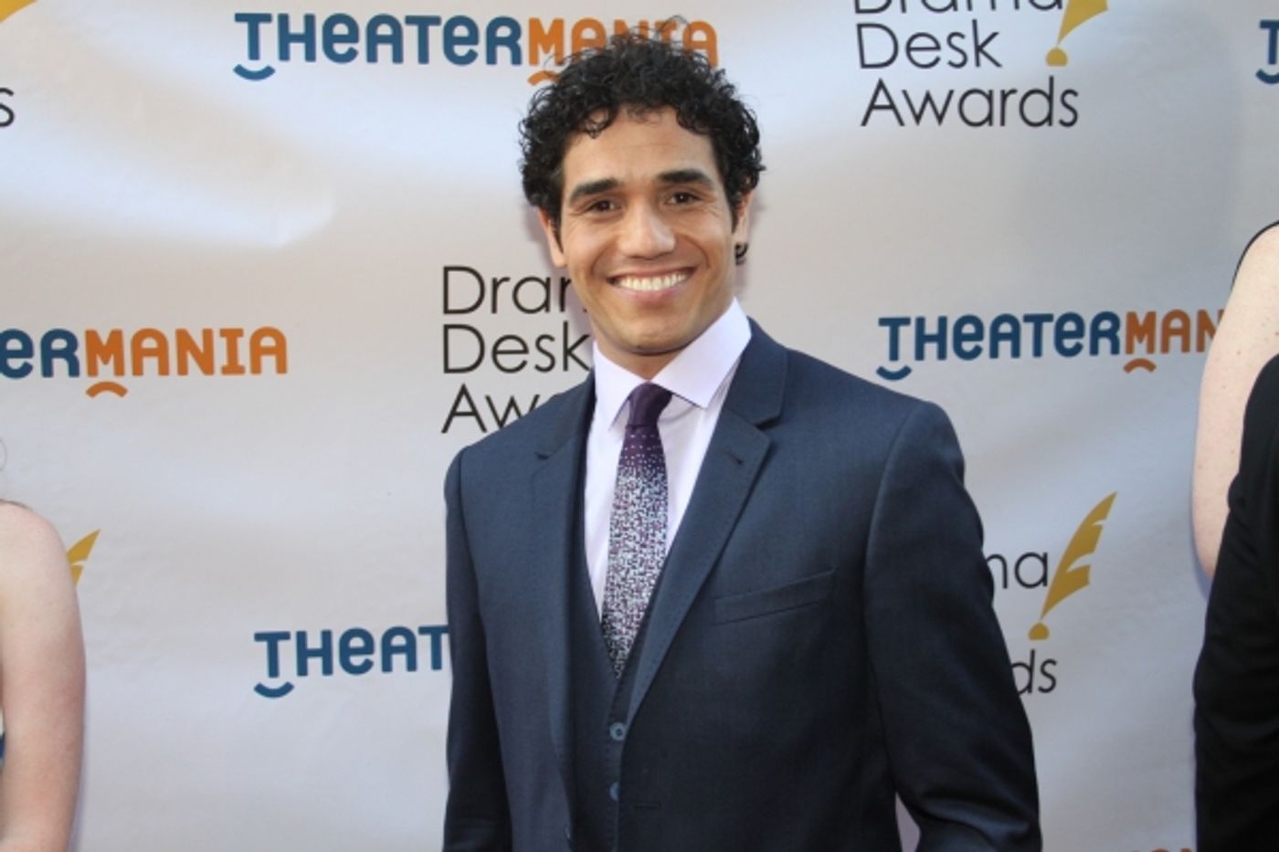 Photo Coverage: On the Red Carpet at the Drama Desk Awards- Part 1 Image