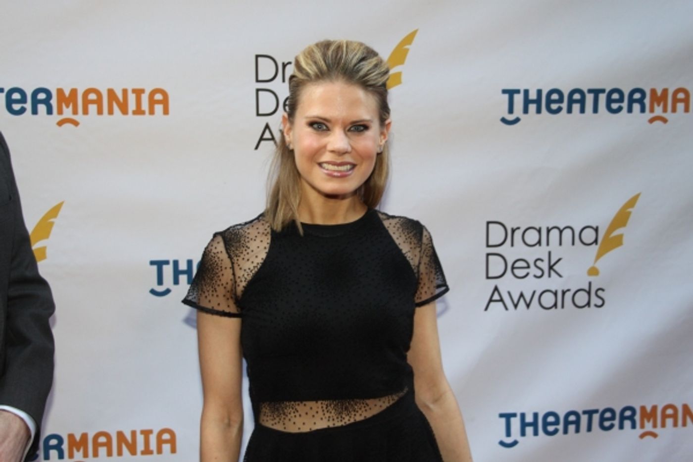 Photo Coverage: On the Red Carpet at the Drama Desk Awards- Part 2 Image