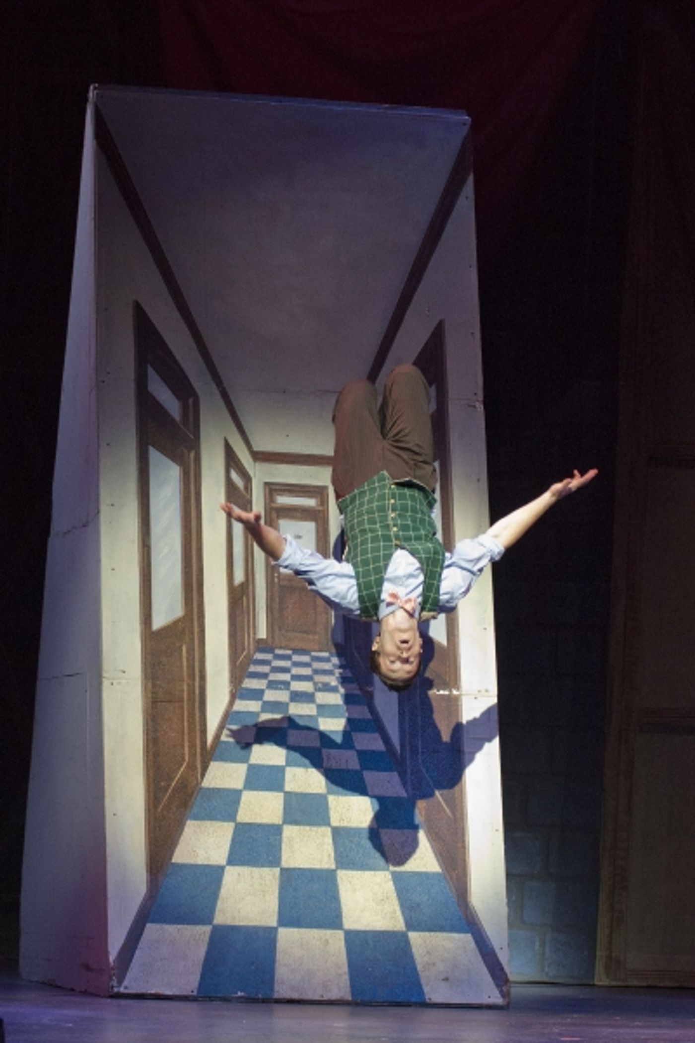 Photo Flash: First Look at David Elder, Mary Michael Patterson, Ashley Spencer & More in Pittsburgh CLO's SINGIN' IN THE RAIN  Image